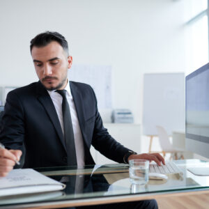 Read more about the article The Founder’s Dilemma: Why Doing Everything is Stopping Your Business from Growing